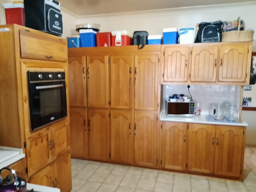3 Bedroom Property for Sale in Flimieda North West